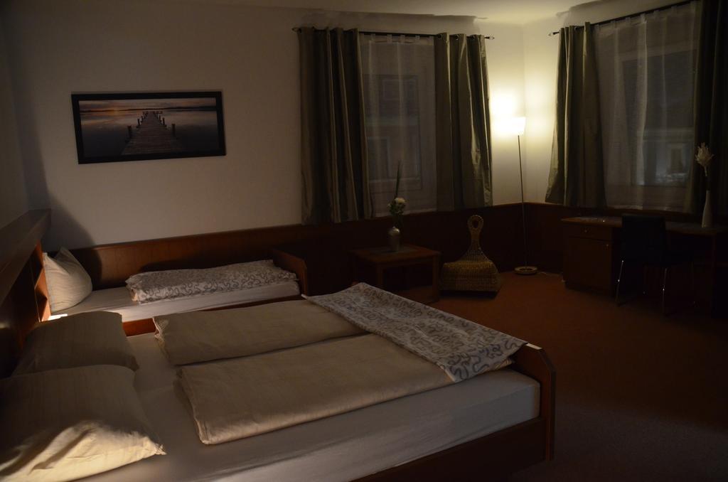 Hotel Krmstl "Zur Stadt Gmunden" Kirchdorf an der Krems Oda fotoğraf
